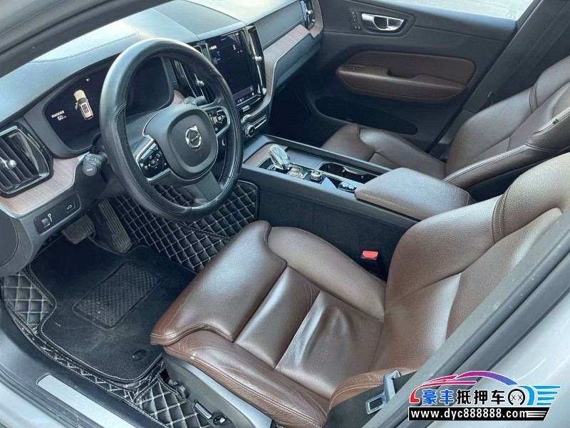 21年沃尔沃XC60轿车抵押车出售