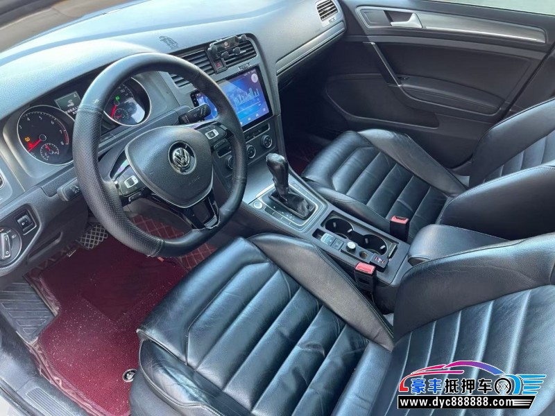 15年大众高尔夫轿车抵押车出售