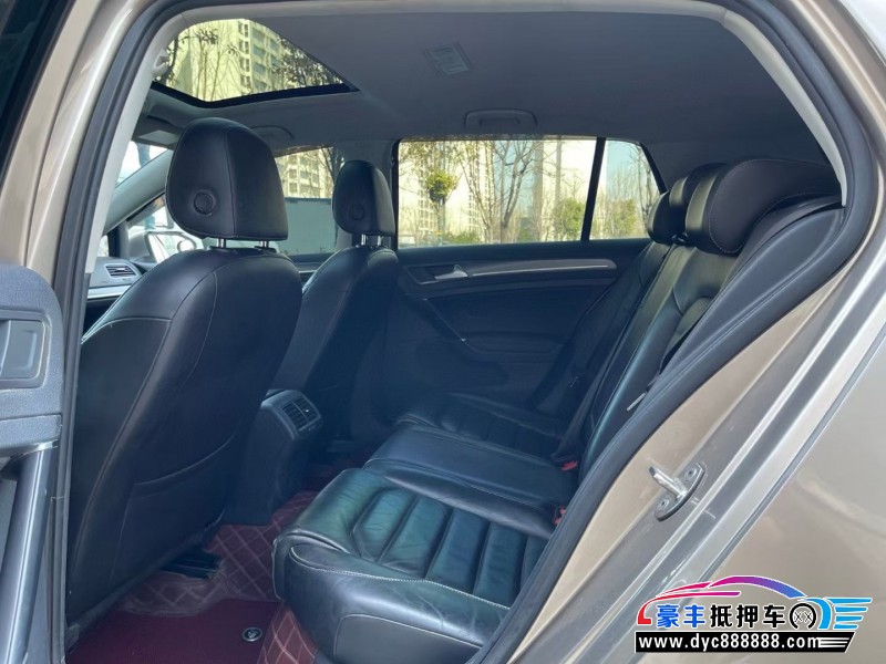 15年大众高尔夫轿车抵押车出售