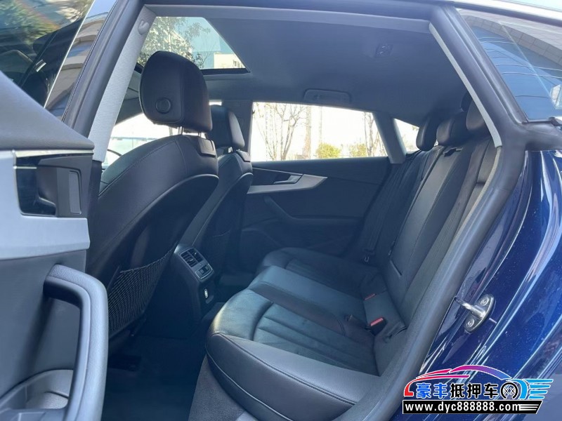 18年奥迪A5轿车抵押车出售