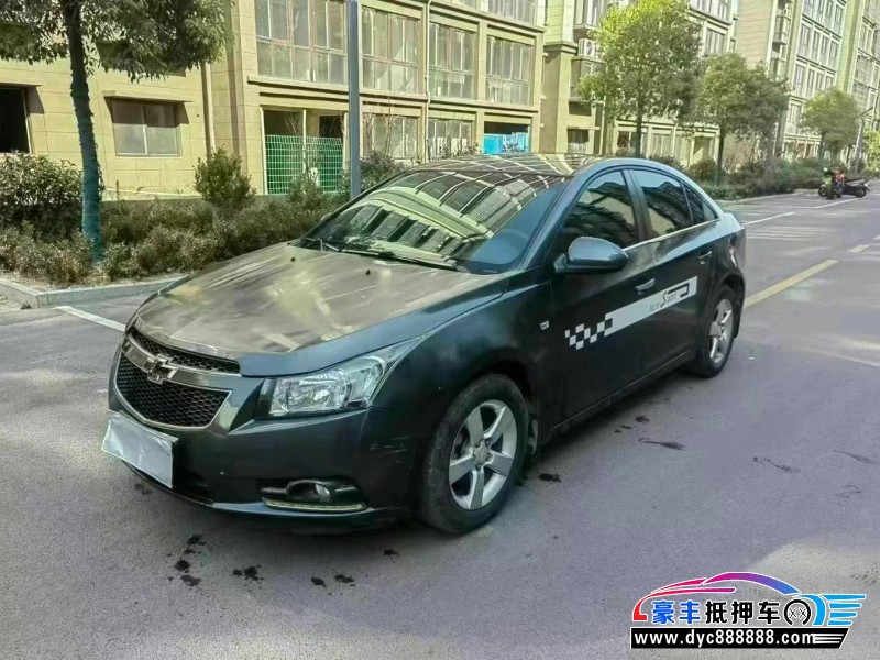13年雪佛兰科鲁兹轿车抵押车出售