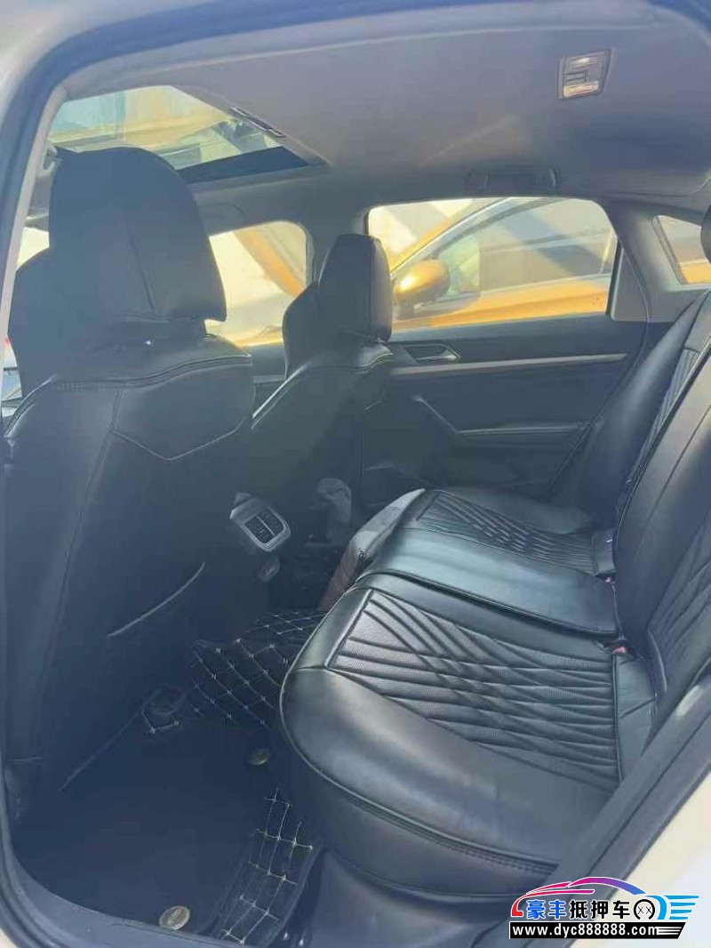 18年大众朗逸轿车抵押车出售