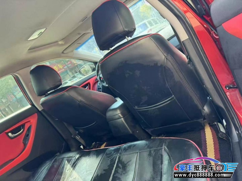 16年现代朗动轿车抵押车出售