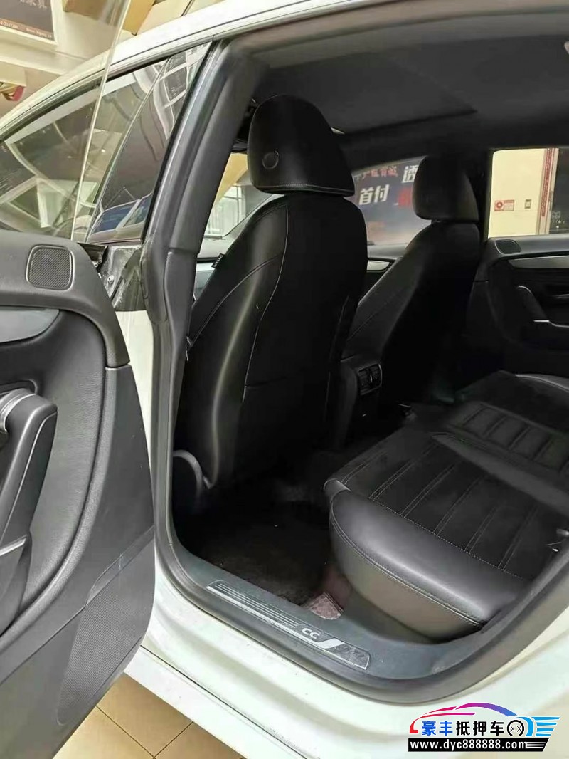 17年大众CC轿车抵押车出售