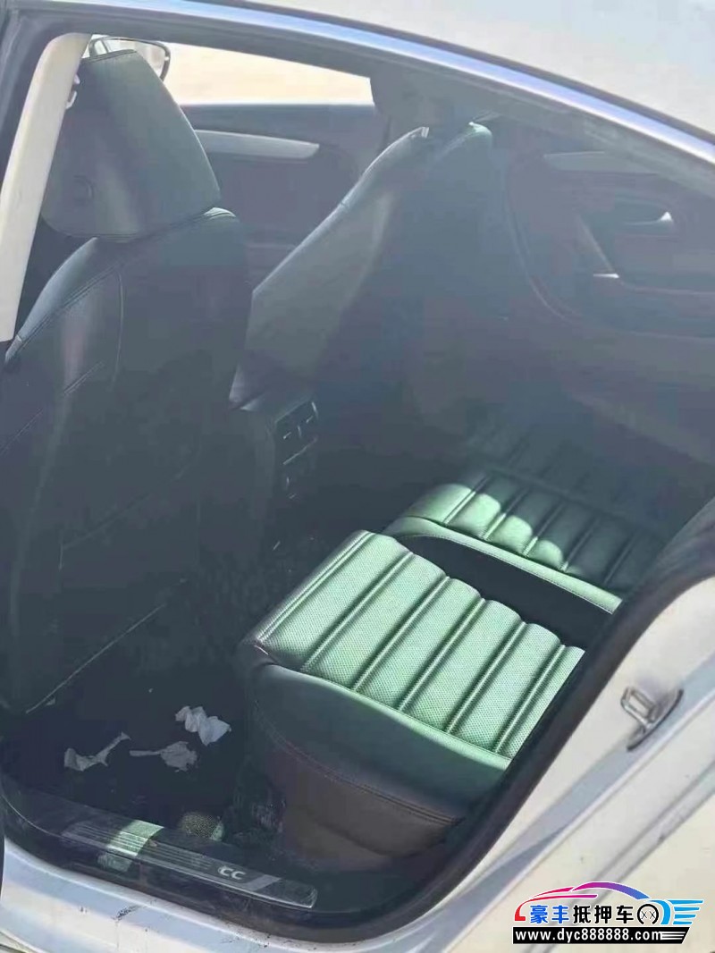 17年大众CC轿车抵押车出售