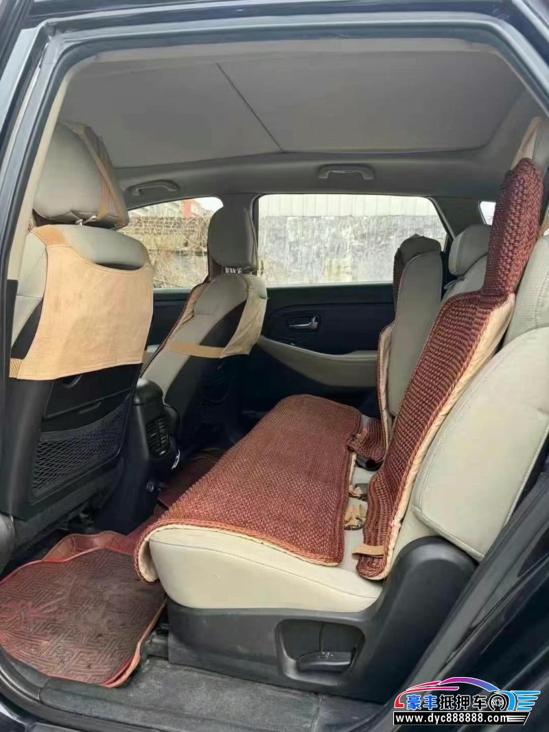 15年起亚佳乐轿车抵押车出售