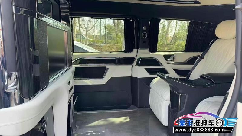 22年奔驰V轿车抵押车出售