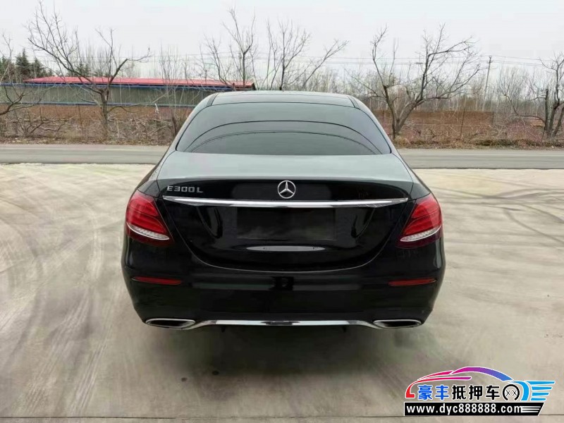 20年奔驰E轿车抵押车出售