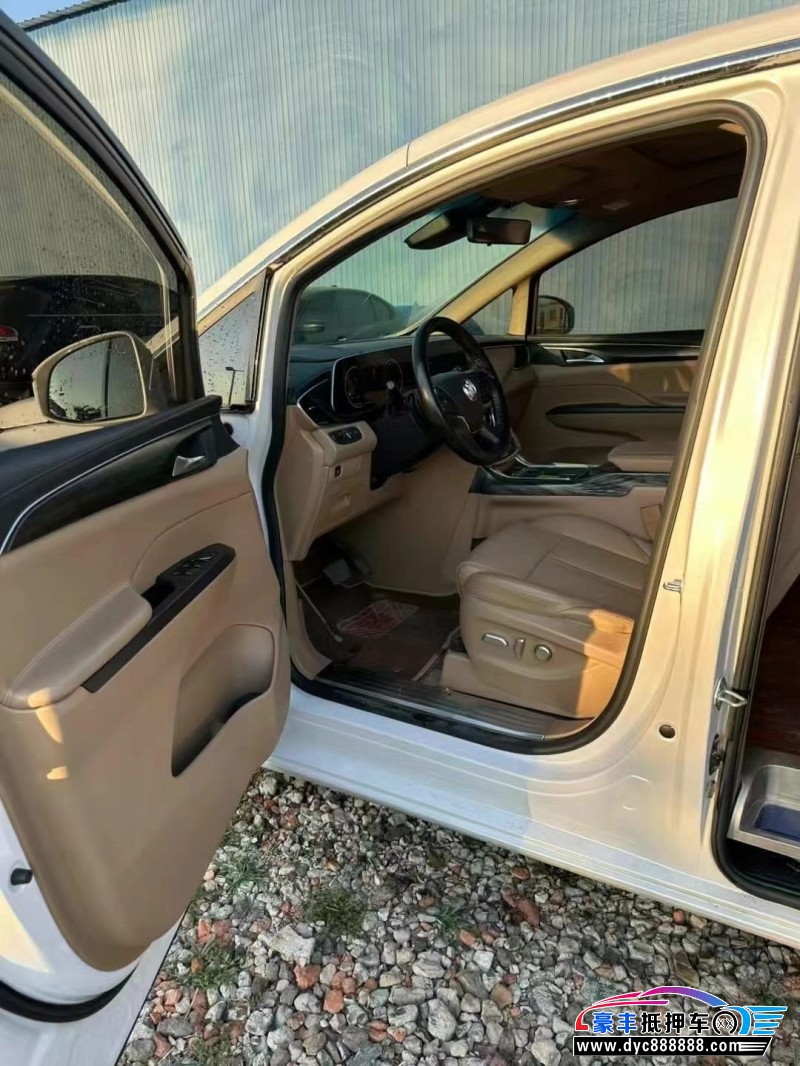 21年别克GL8轿车抵押车出售