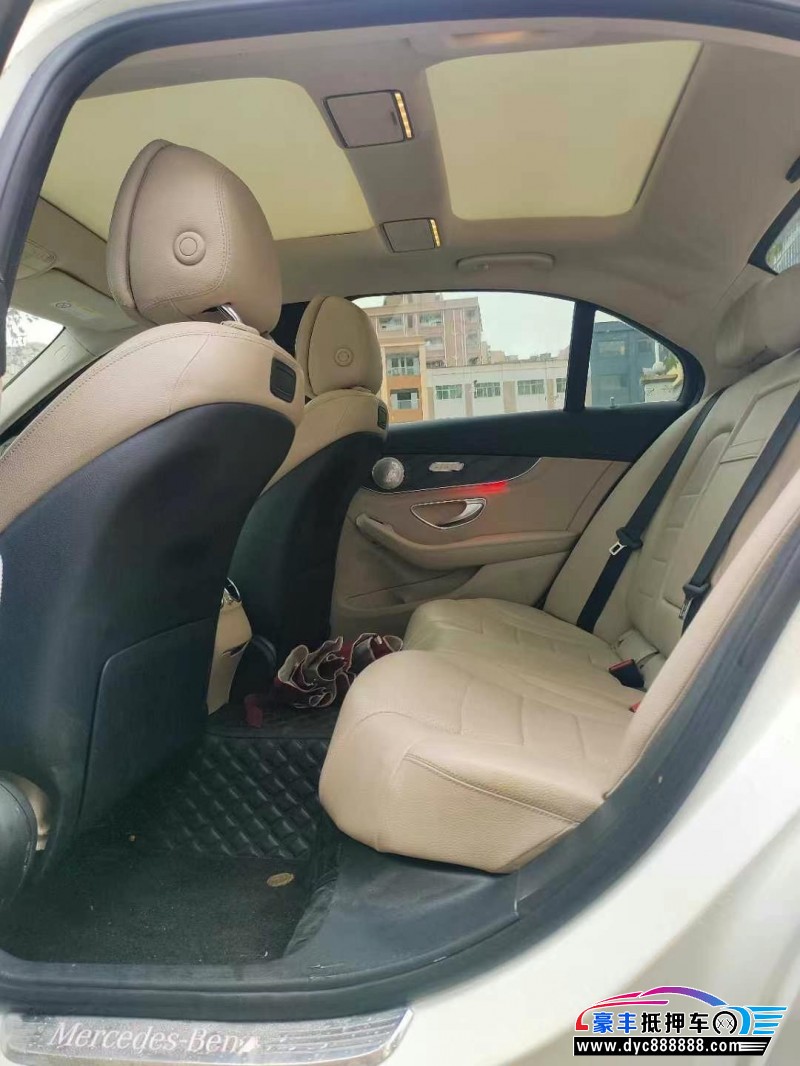 16年奔驰C轿车抵押车出售