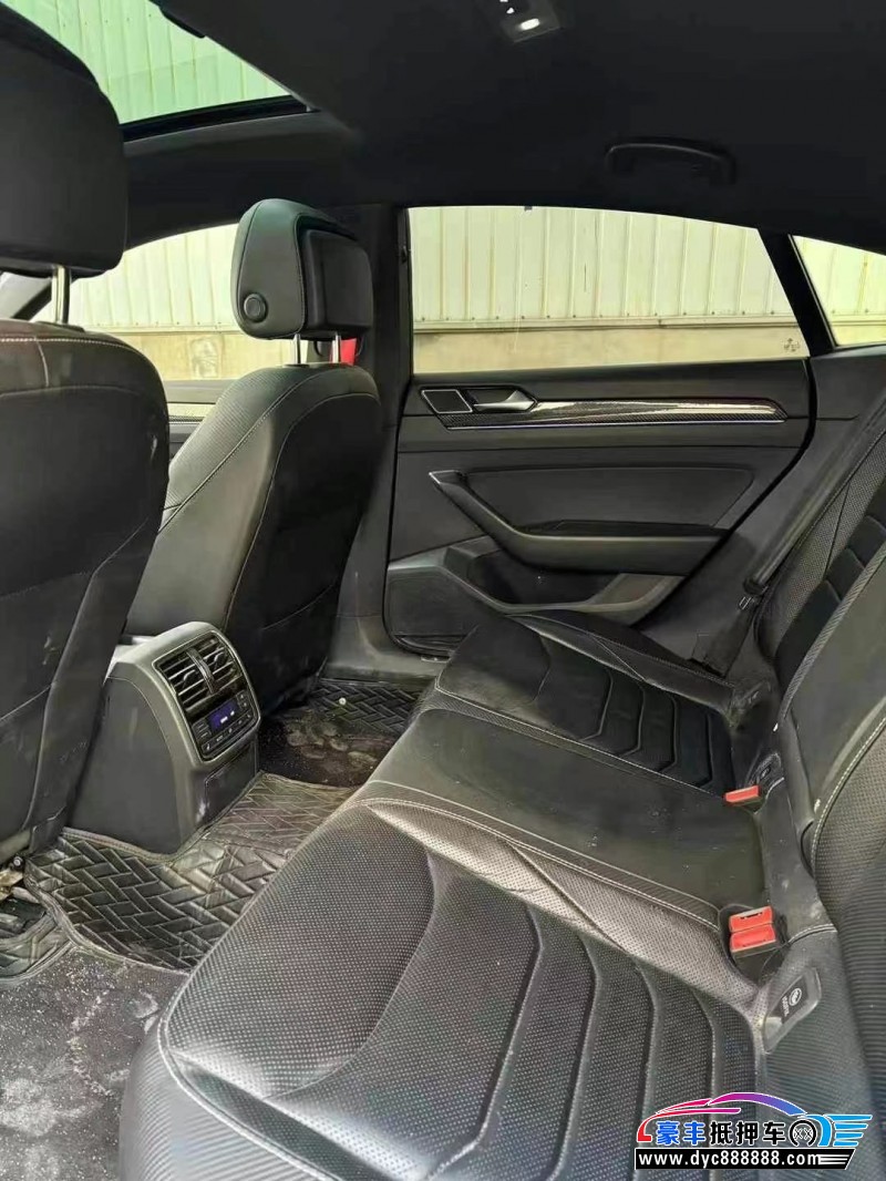 18年大众CC轿车抵押车出售