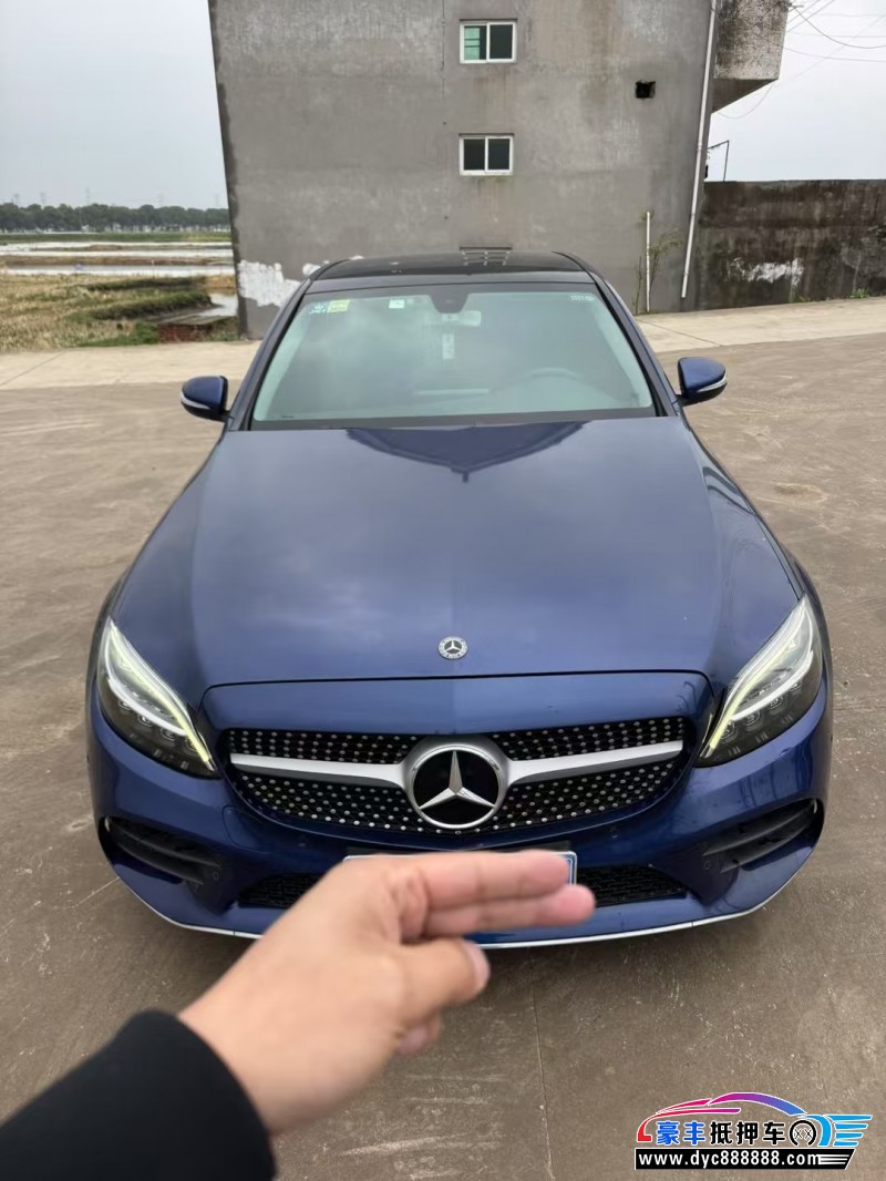 18年奔驰C轿车抵押车出售