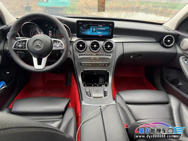 18年奔驰C轿车抵押车出售