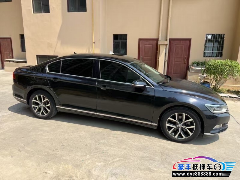 17年大众迈腾轿车抵押车出售