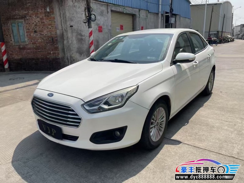 16年福特福睿斯轿车抵押车出售