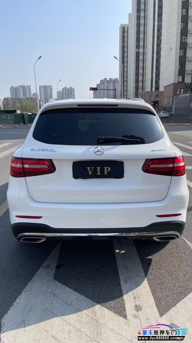 17年奔驰GLC轿车抵押车出售