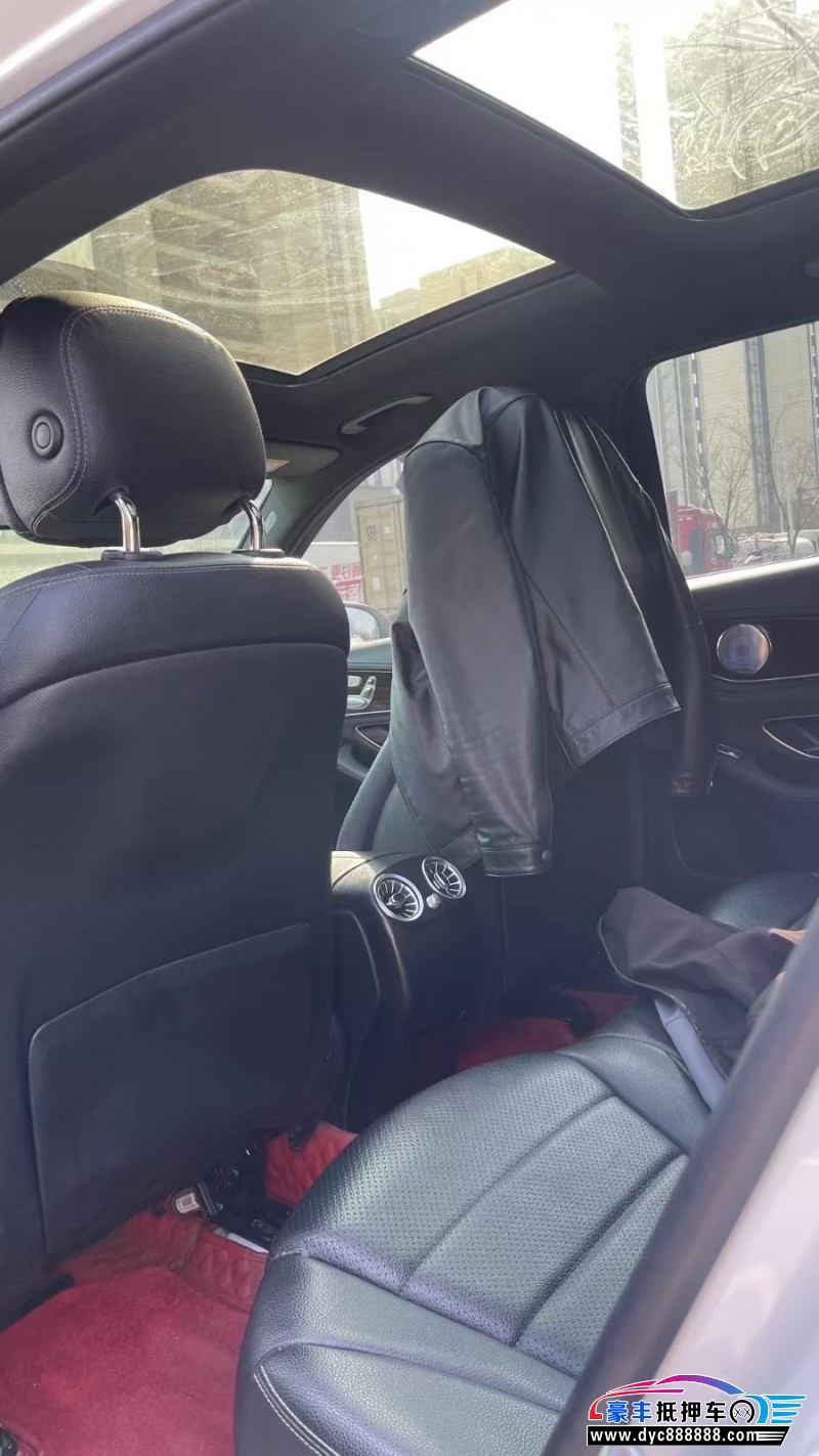 17年奔驰GLC轿车抵押车出售