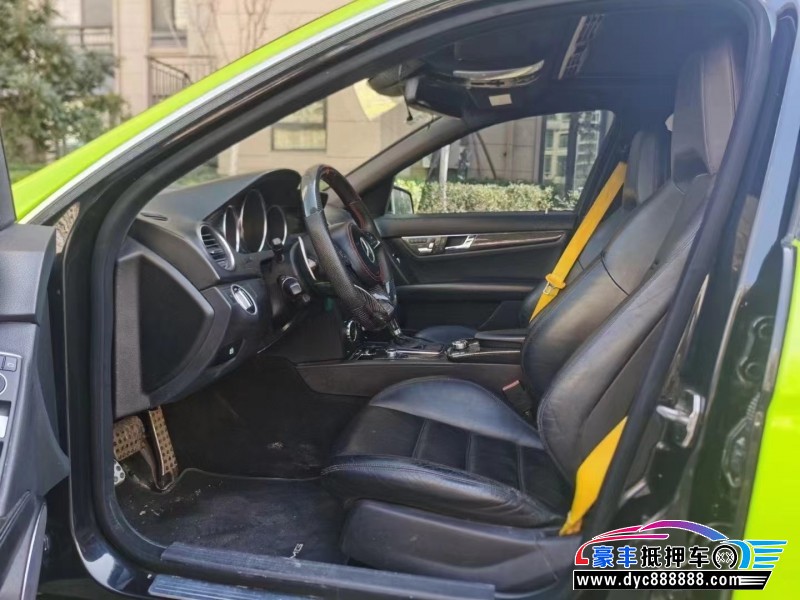 13年奔驰C轿车抵押车出售