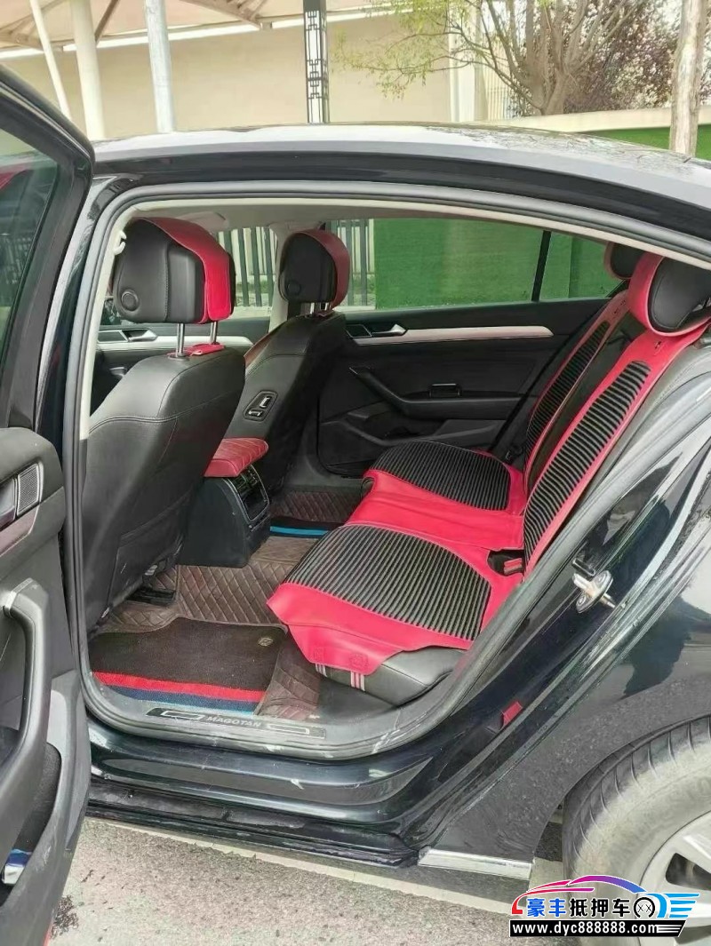 18年大众迈腾轿车抵押车出售