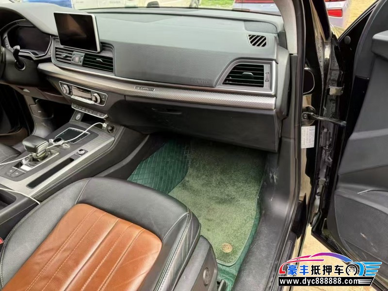 21年奥迪Q7轿车抵押车出售