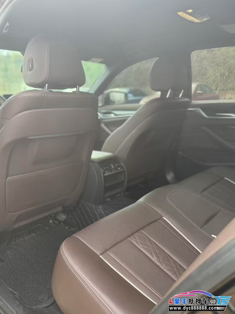 22年宝马5系轿车抵押车出售