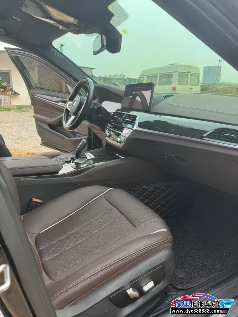 22年宝马5系轿车抵押车出售