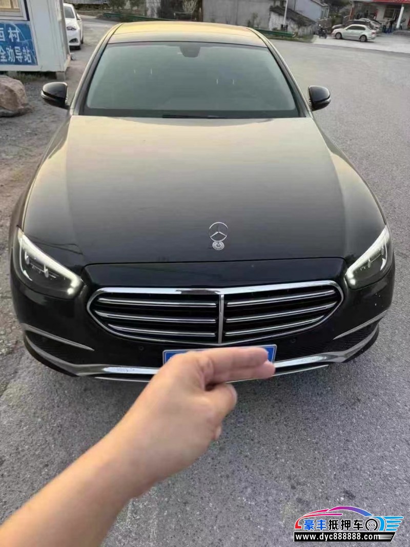 23年奔驰E轿车抵押车出售