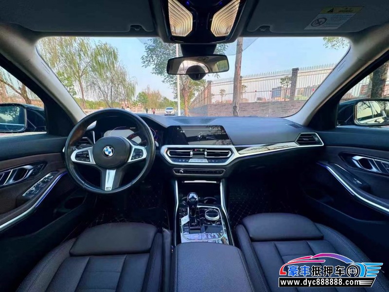 20年宝马3系轿车抵押车出售