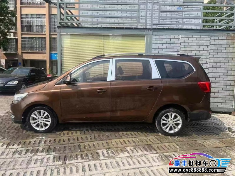 17年宝骏730轿车抵押车出售