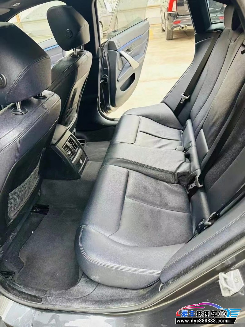 19年宝马4系轿车抵押车出售