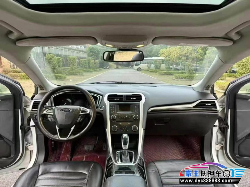 15年福特蒙迪欧轿车抵押车出售