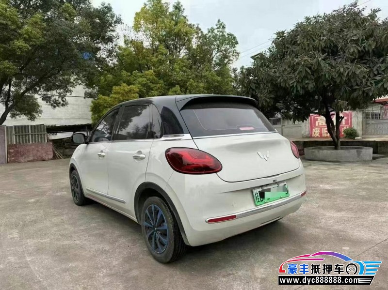 23年五菱缤果轿车抵押车出售