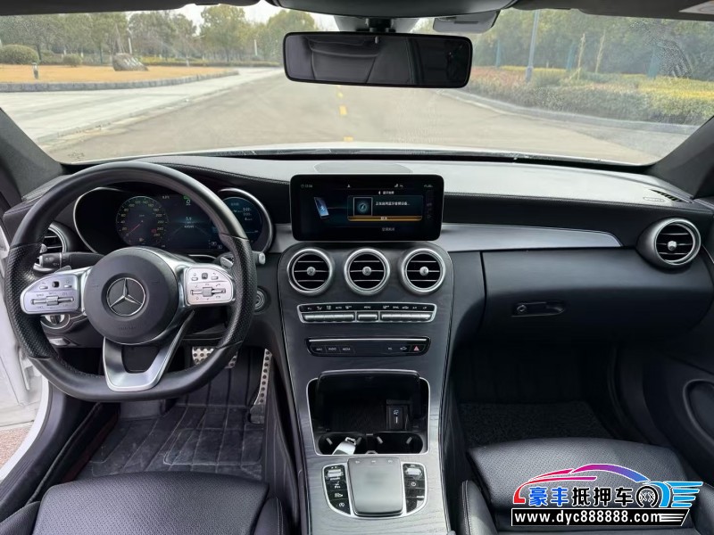 19年奔驰C轿车抵押车出售