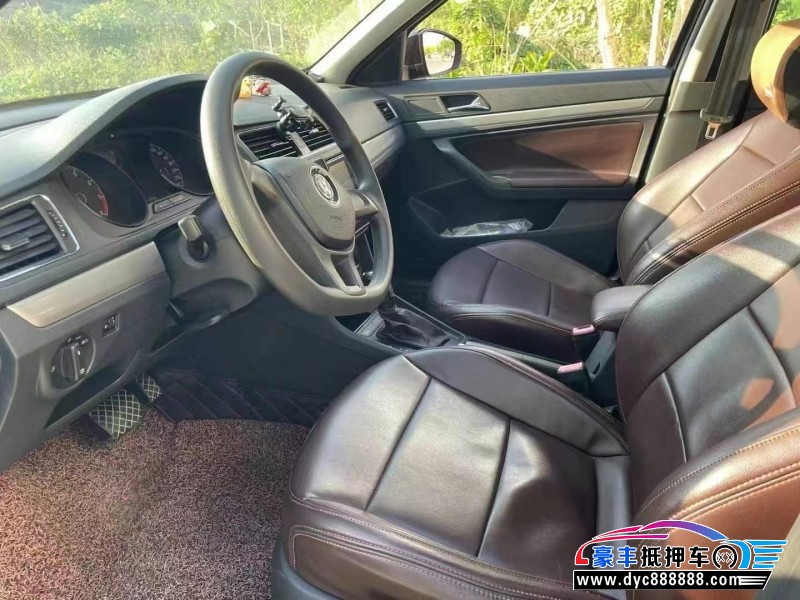 18年大众朗逸轿车抵押车出售