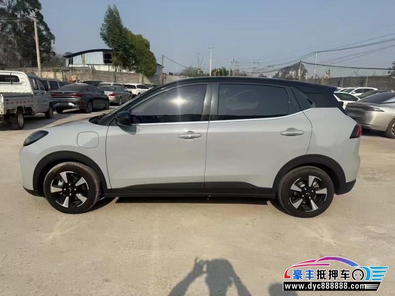 24年五菱缤果轿车抵押车出售