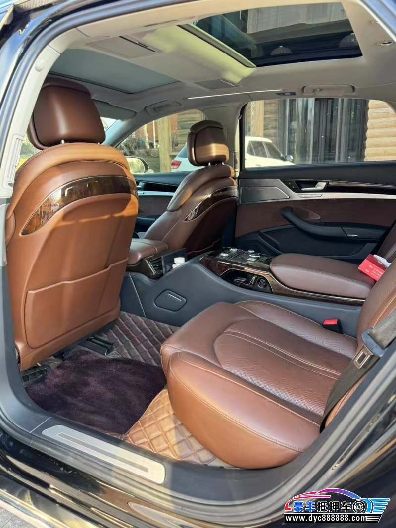 14年奥迪A8L轿车抵押车出售