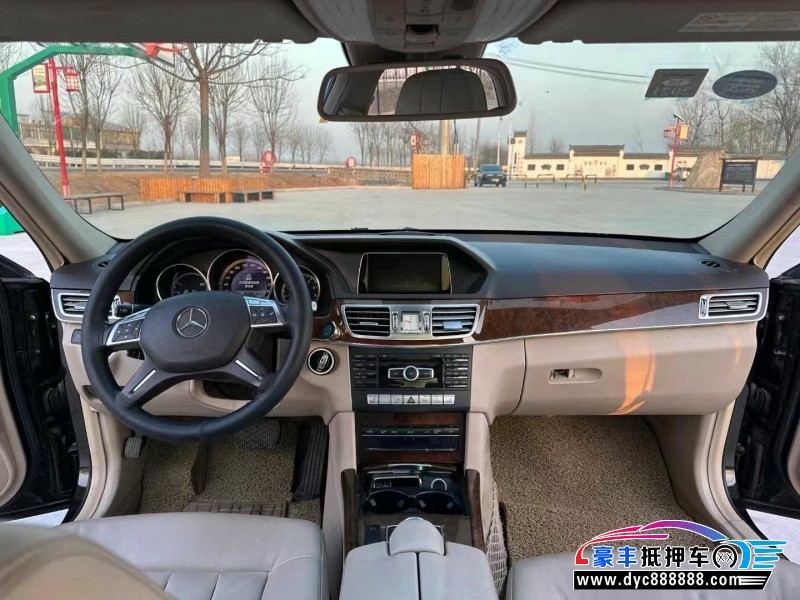 14年奔驰E轿车抵押车出售