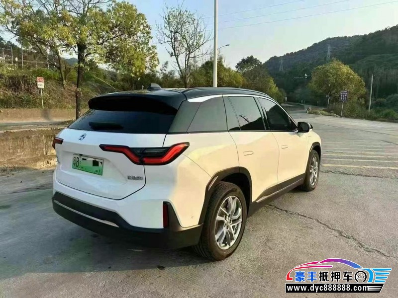 23年蔚来ES6轿车抵押车出售