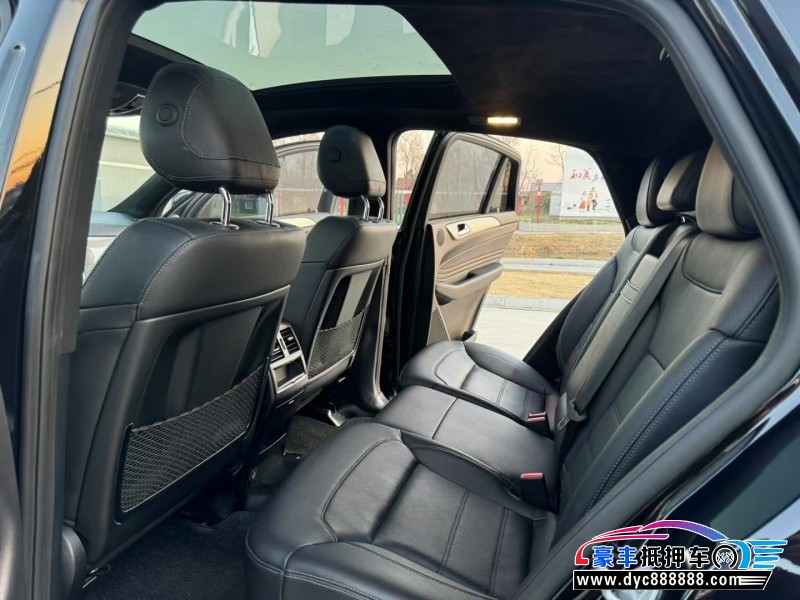 16年奔驰GLE轿车抵押车出售