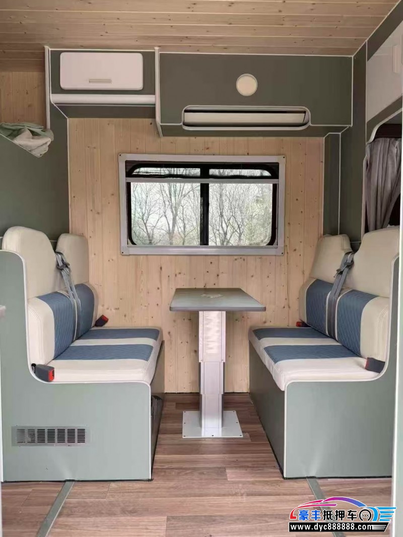 19年依维柯欧盛轿车抵押车出售