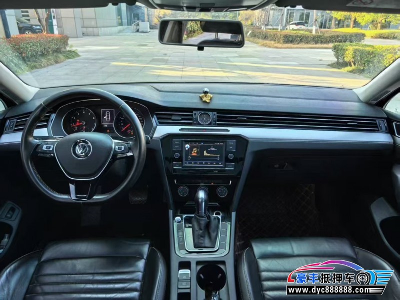 18年大众迈腾轿车抵押车出售