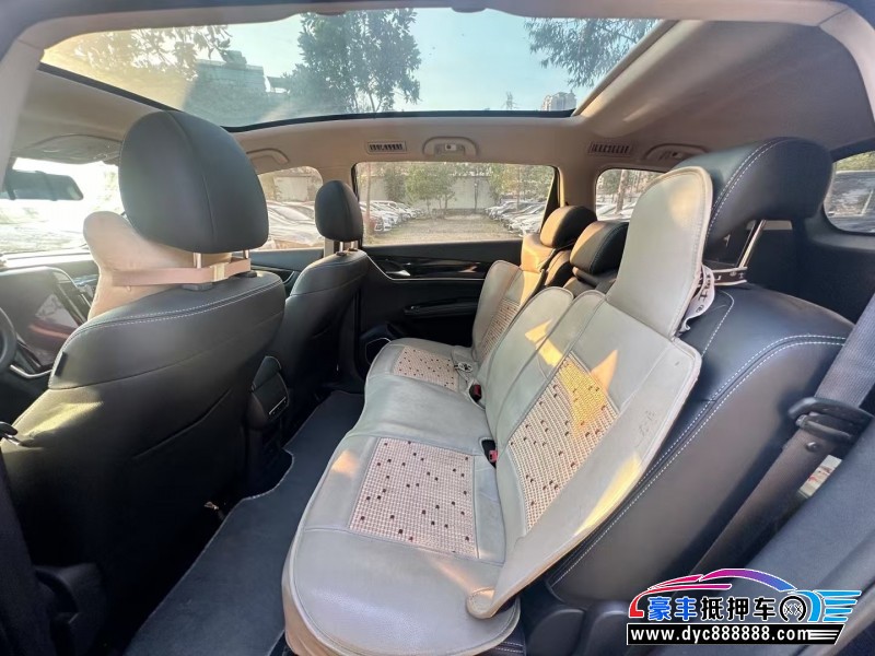 19年比亚迪宋轿车抵押车出售