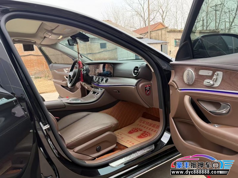 22年奔驰E轿车抵押车出售