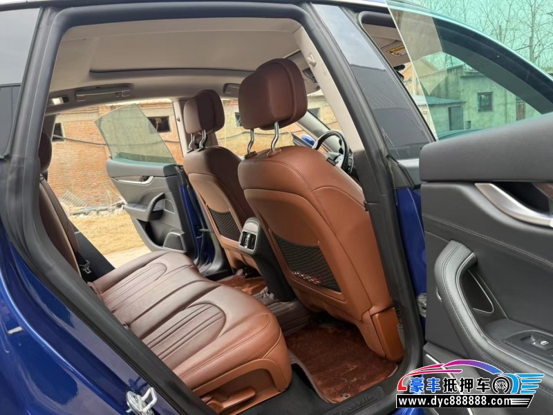 18年玛莎拉蒂莱万特轿车抵押车出售