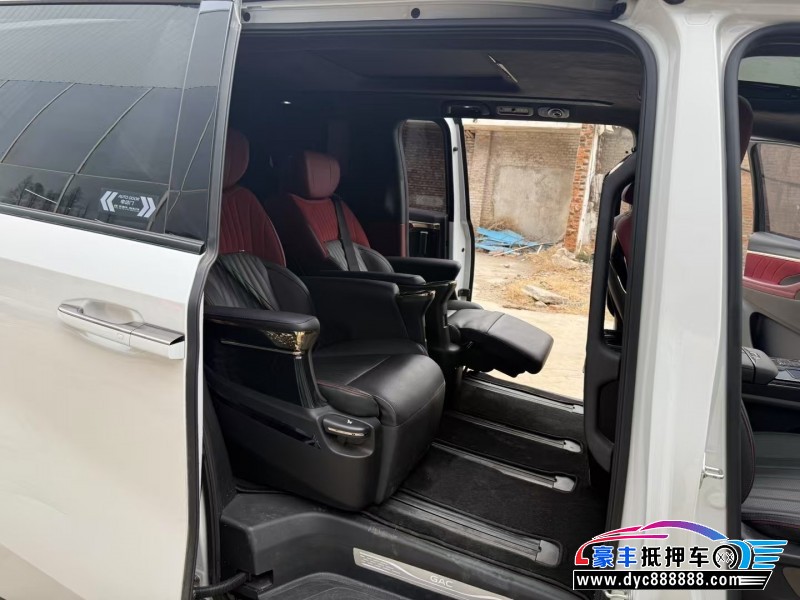 23年传祺M8轿车抵押车出售