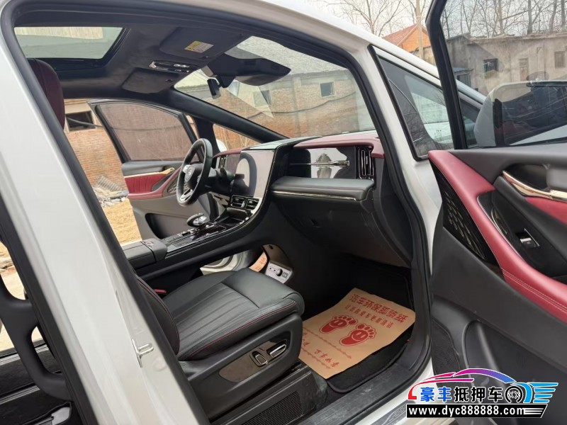 23年传祺M8轿车抵押车出售