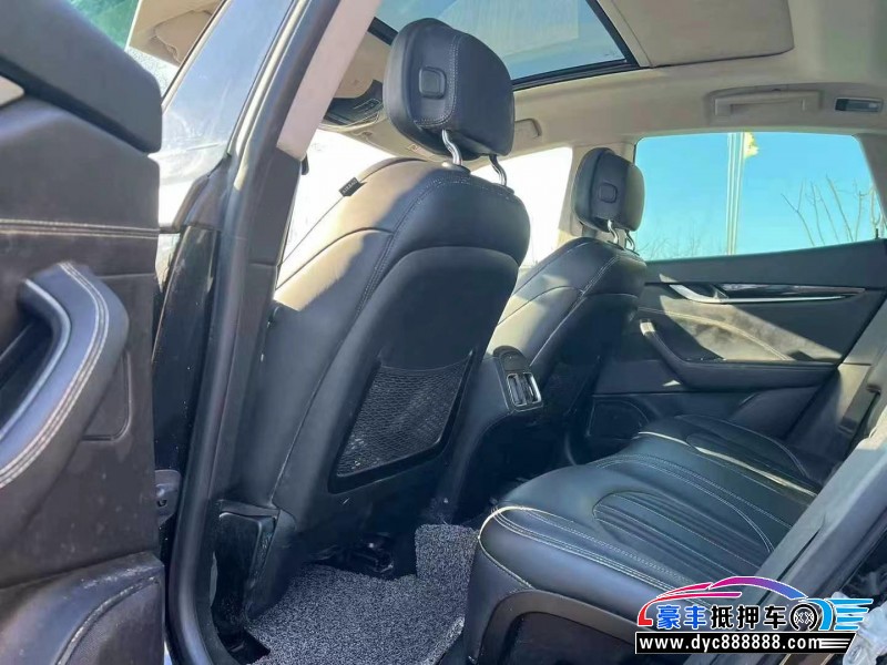 18年玛莎拉蒂莱万特轿车抵押车出售