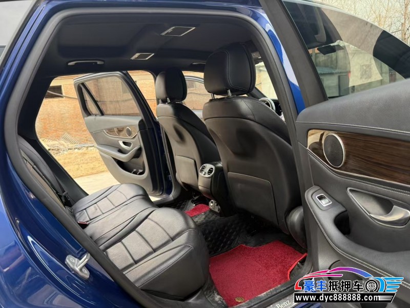 18年奔驰GLC轿车抵押车出售