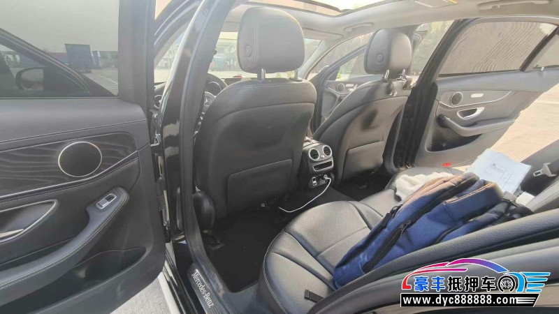 20年奔驰C轿车抵押车出售