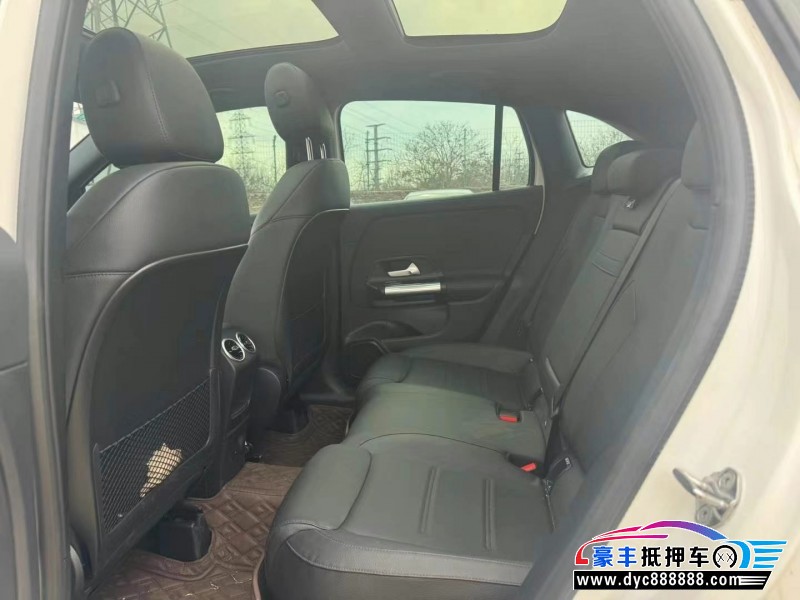 23年奔驰GLA轿车抵押车出售